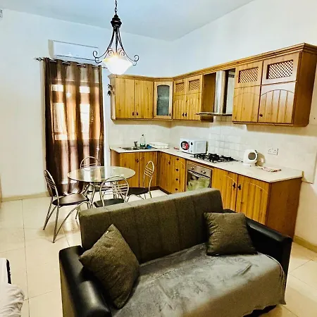 شقة Cosy 2-bedroom - Wlk To Seafront, Area سليمة