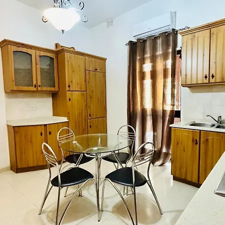 Cosy 2-bedroom - Wlk To Seafront, Area شقة *