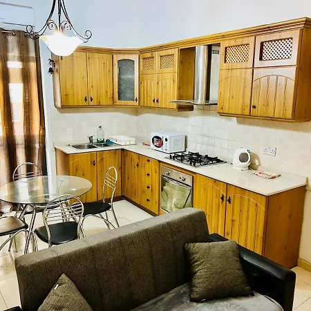 Cosy 2-bedroom - Wlk To Seafront, Area Sliema