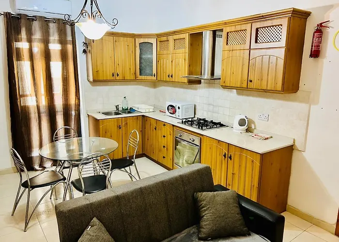 Cosy 2-bedroom - Wlk To Seafront, Area Sliema